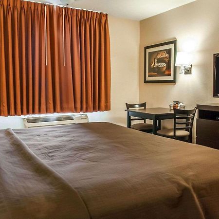 Econo Lodge Inn & Suites Santa Fe Bagian luar foto