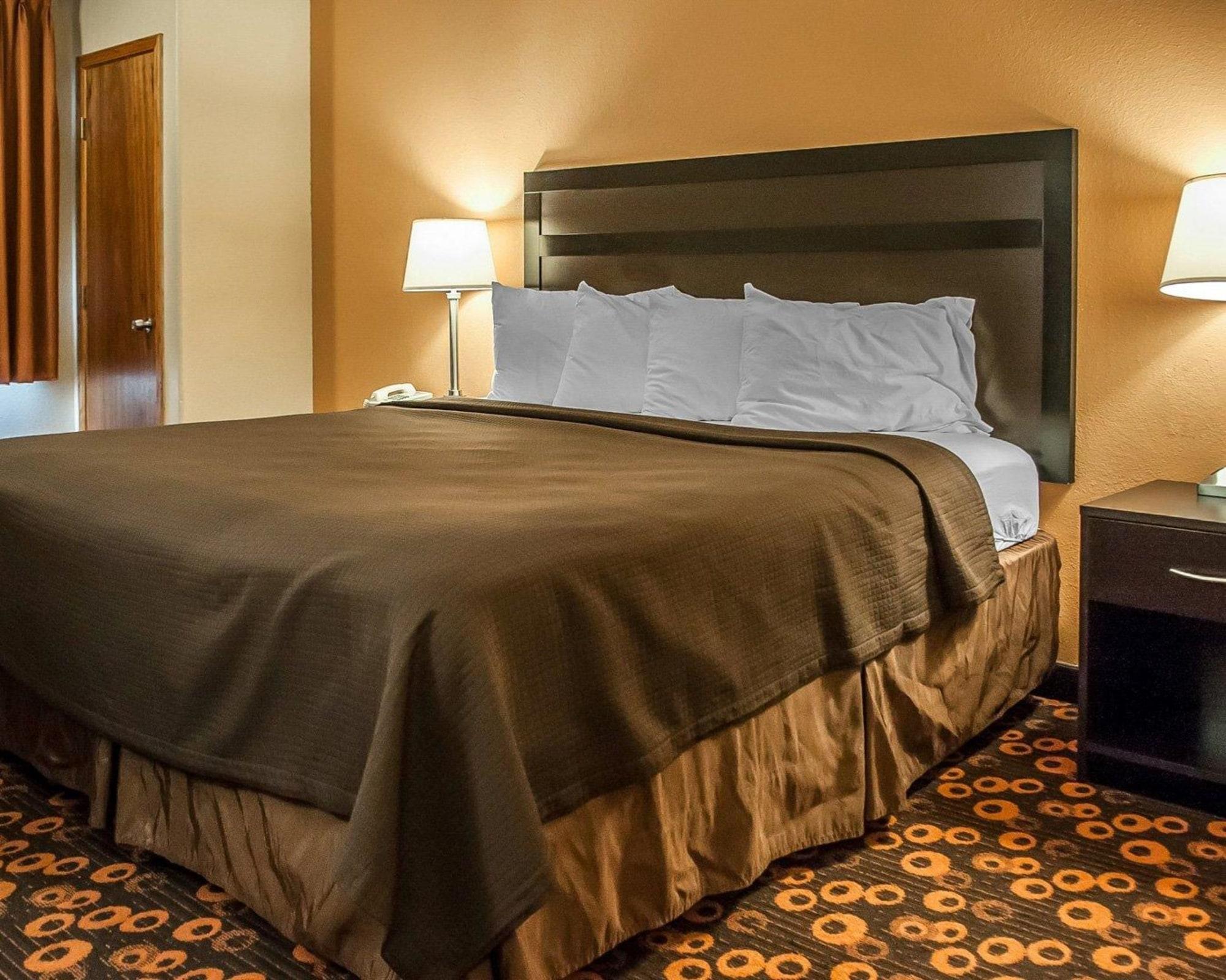 Econo Lodge Inn & Suites Santa Fe Bagian luar foto