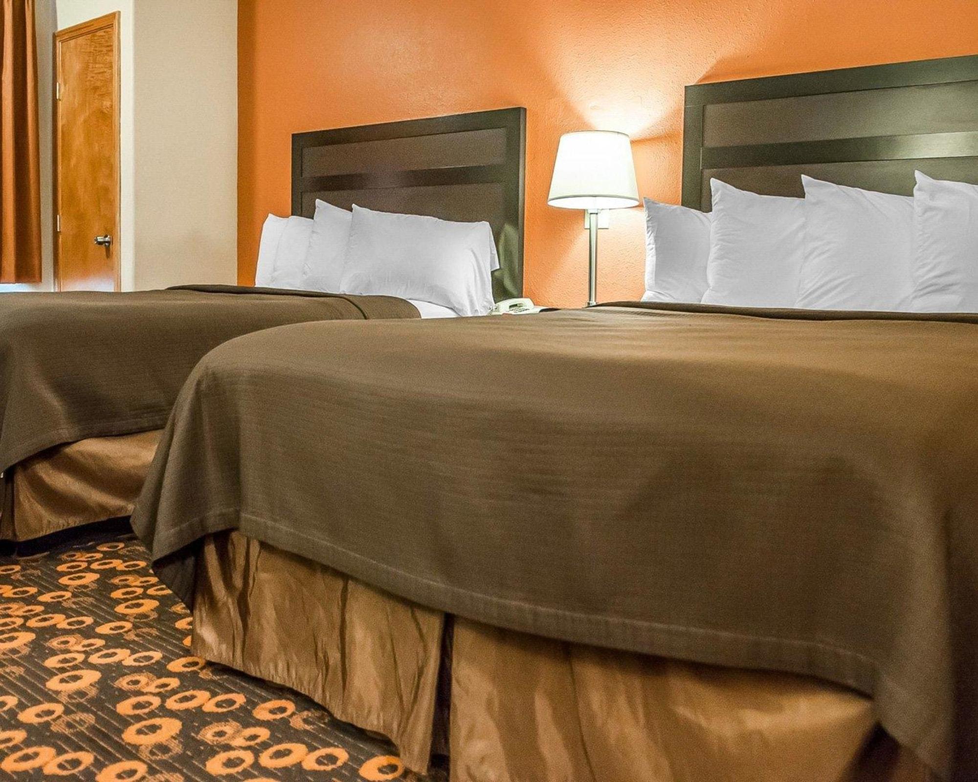 Econo Lodge Inn & Suites Santa Fe Bagian luar foto