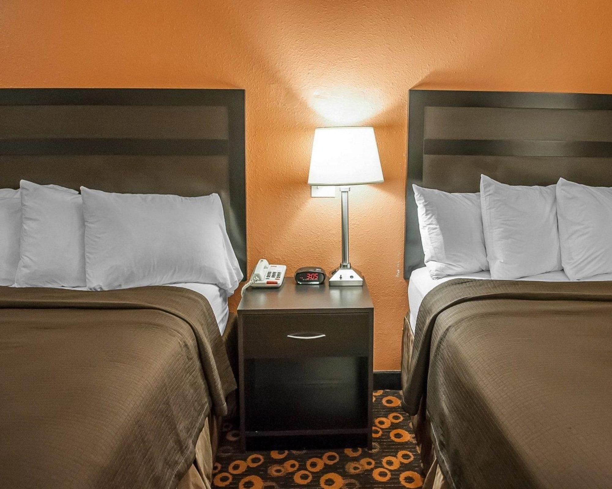 Econo Lodge Inn & Suites Santa Fe Bagian luar foto