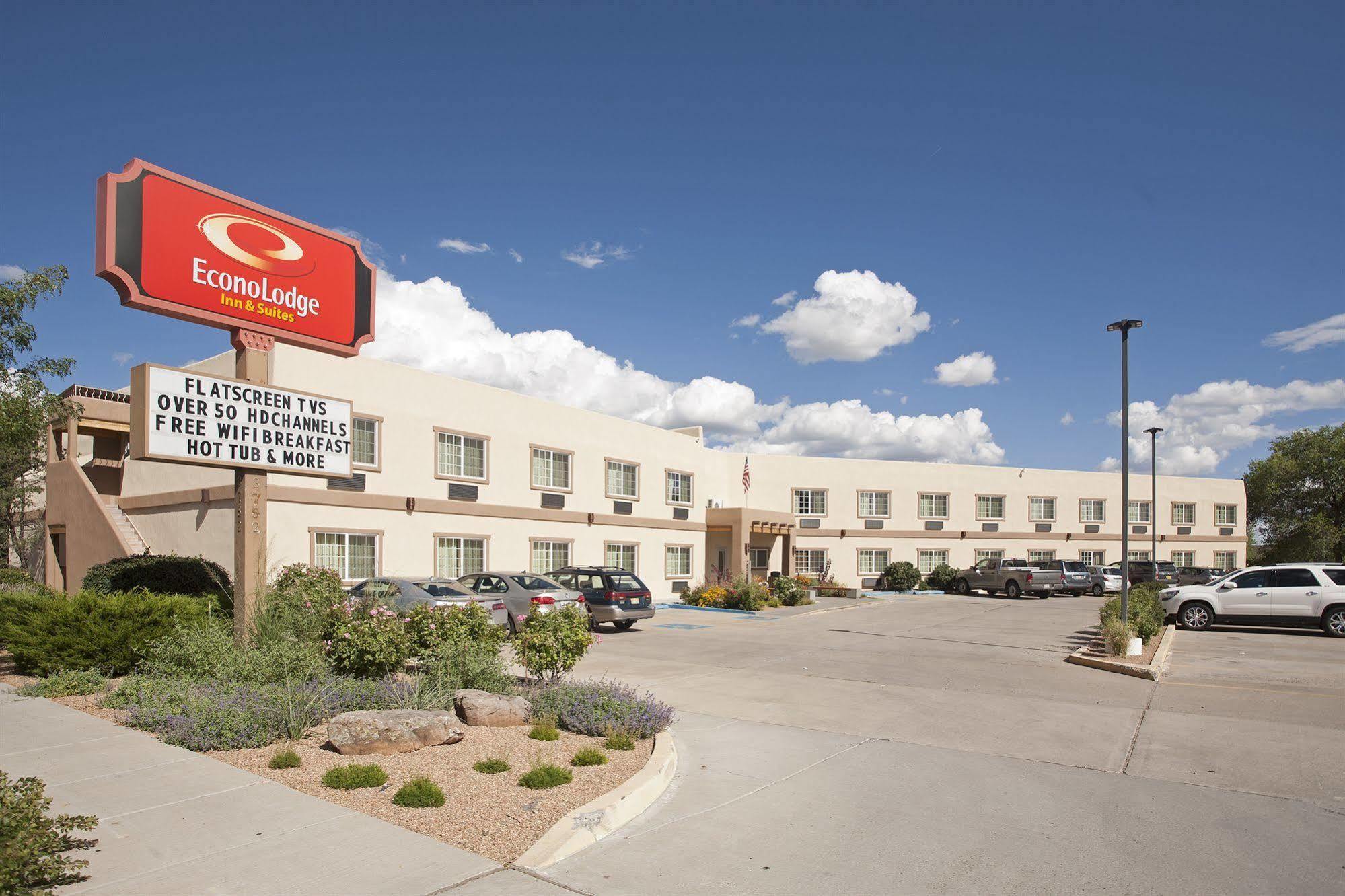 Econo Lodge Inn & Suites Santa Fe Bagian luar foto