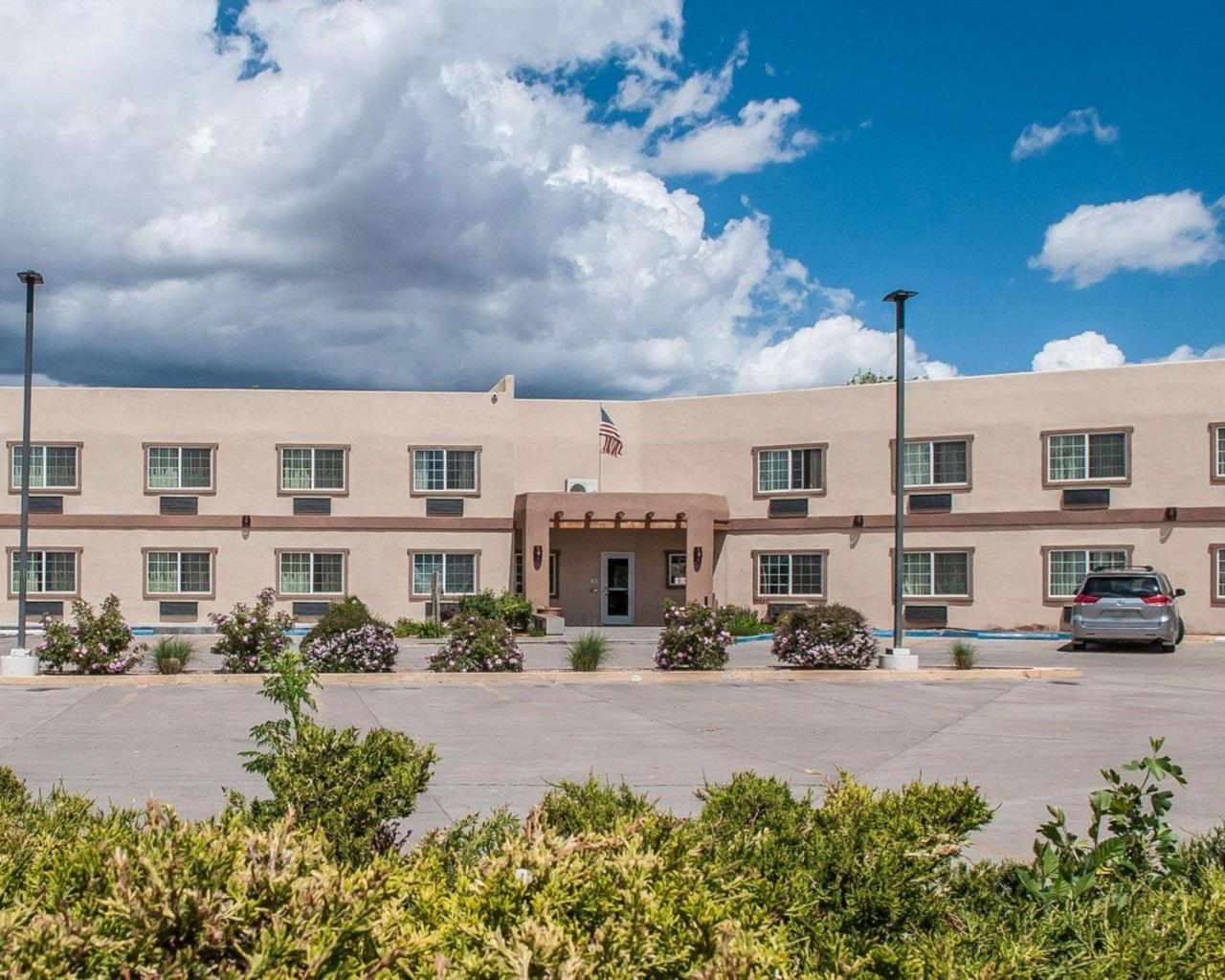 Econo Lodge Inn & Suites Santa Fe Bagian luar foto