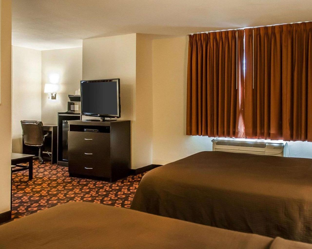 Econo Lodge Inn & Suites Santa Fe Bagian luar foto