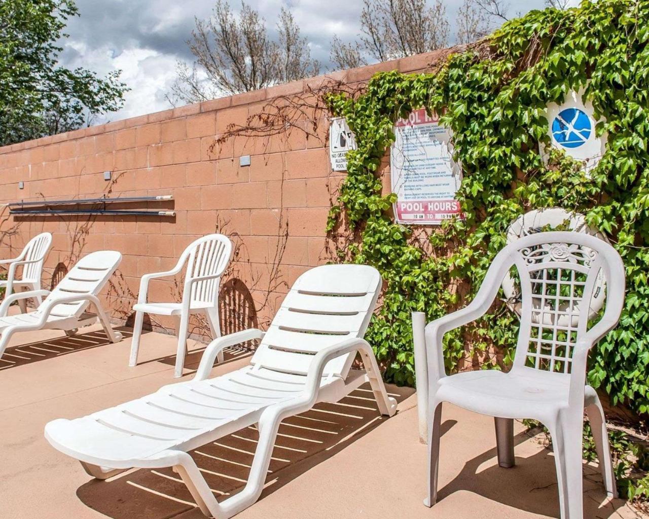 Econo Lodge Inn & Suites Santa Fe Bagian luar foto