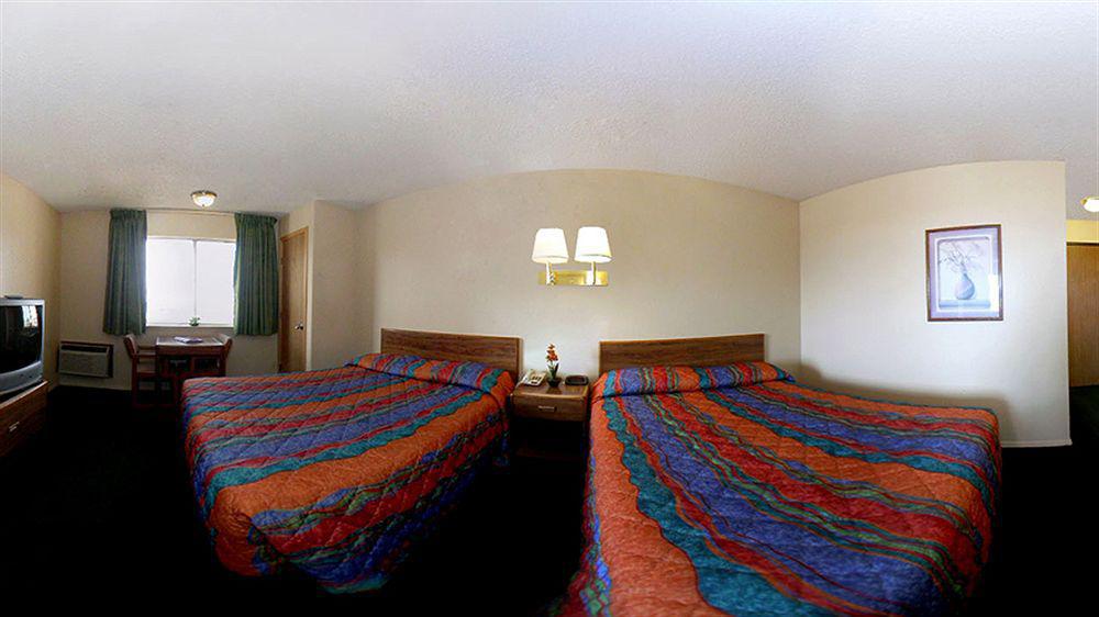 Econo Lodge Inn & Suites Santa Fe Bagian luar foto